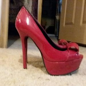 New-Size 6 1/2 - 5" heels